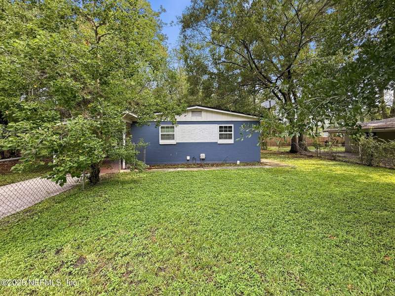 3 bedroom Single Family Residence at 6931 MISS MUFFET Lane, Cedar Hills Estates, Jacksonville — photo 3