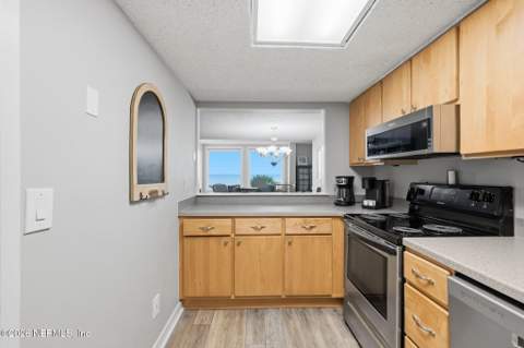 1385 Shipwatch Circle, Fernandina Beach FL - photo 15 of 42