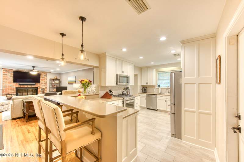 3 bedroom Single Family Residence at 1974 San Marie Drive, San Marie, Jacksonville — photo 2