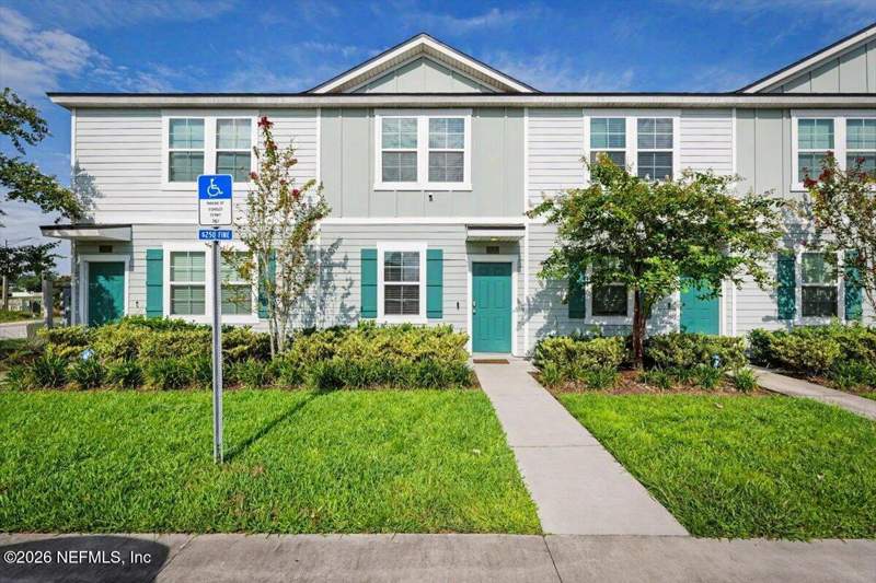 2 bedroom Townhouse at 2880 Mule Deer Circle, Deer Run, Jacksonville — photo 2