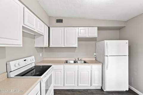 2212 W 12TH Street, Jacksonville FL - photo 8 of 20