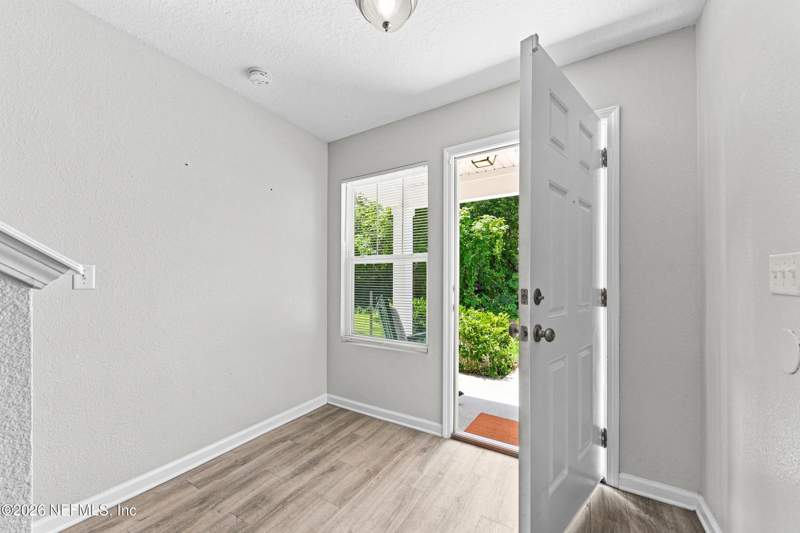 4 bedroom Single Family Residence at 8339 WOODS Avenue, Warringtons, Jacksonville — photo 5