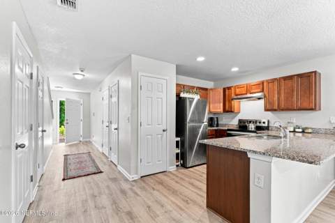 8339 Woods Avenue, Jacksonville FL - photo 9 of 26