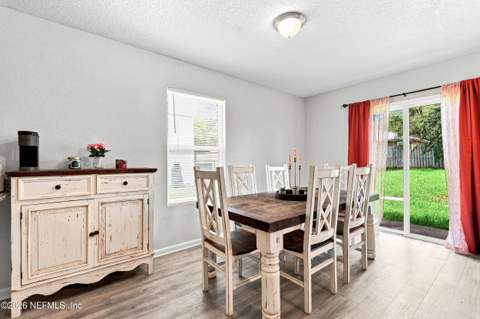 8339 Woods Avenue, Jacksonville FL - photo 14 of 26