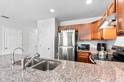 8339 Woods Avenue, Jacksonville FL - photo 15 of 26