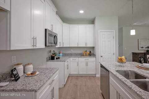 12421 Woodcutter Road, Jacksonville FL - photo 14 of 44
