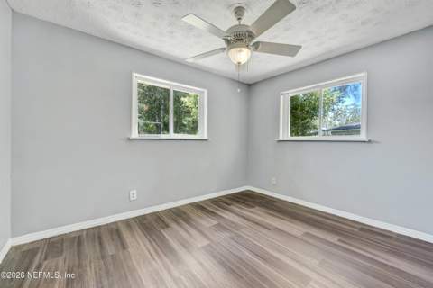 8916 Yeoman Drive, Jacksonville FL - photo 15 of 26