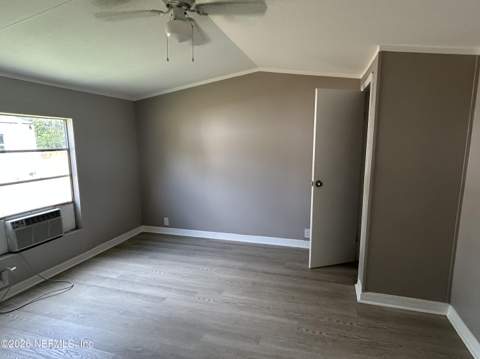 8419 McGlothlin Street, Jacksonville FL - photo 7 of 11