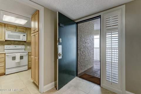 2122 BEACH WOOD Road, Fernandina Beach FL - photo 6 of 107