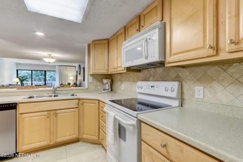 2122 BEACH WOOD Road, Fernandina Beach FL - photo 19 of 107