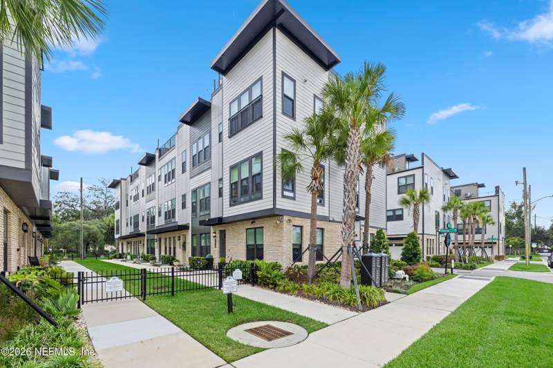 4 bedroom Townhouse at 1611 Piazza Place, Terraces At San Marco, Jacksonville — photo 3
