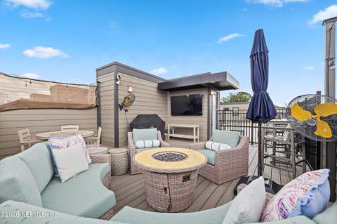 1611 Piazza Place, Jacksonville FL - photo 7 of 46