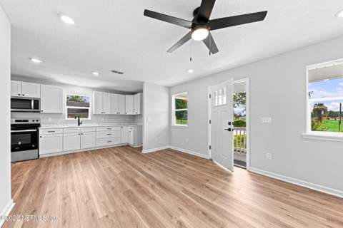 1204 North Street, Green Cove Springs FL - photo 10 of 24