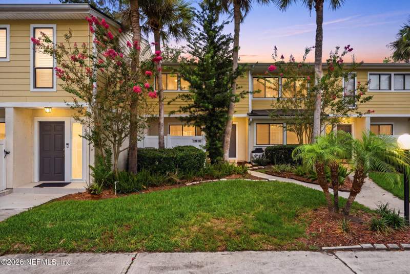 4 bedroom Condominium at 7910 Los Robles Court, Los Lagos, Jacksonville — photo 2