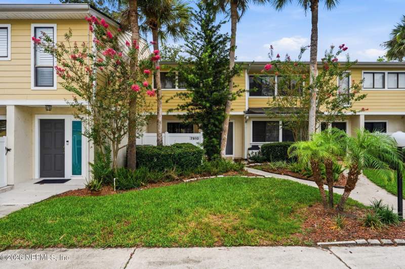 4 bedroom Condominium at 7910 Los Robles Court, Los Lagos, Jacksonville — photo 4