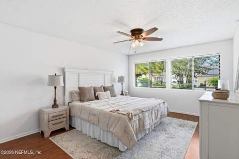 7910 Los Robles Court, Jacksonville FL - photo 21 of 68