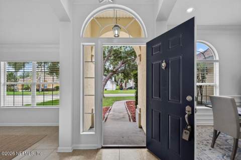 7883 Chase Meadows Drive, Jacksonville FL - photo 6 of 58