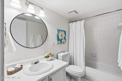7910 Los Robles Court, Jacksonville FL - photo 23 of 68