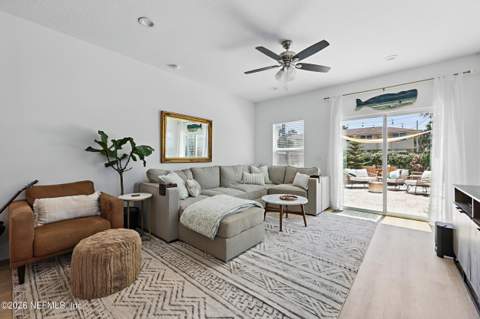 820 3rd Avenue, Jacksonville Beach FL - photo 8 of 35