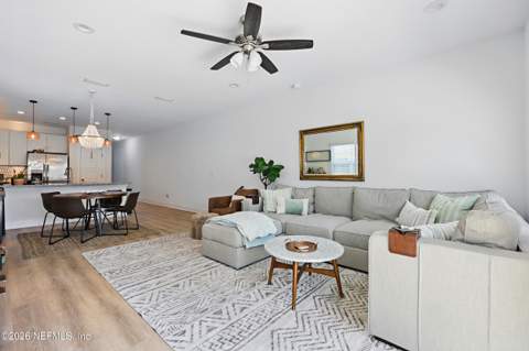 820 3rd Avenue, Jacksonville Beach FL - photo 9 of 35