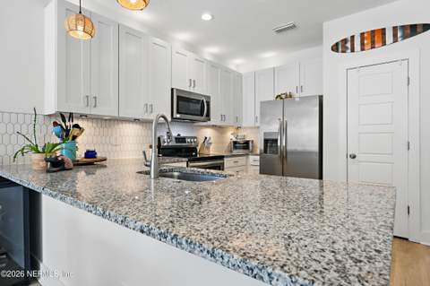 820 3rd Avenue, Jacksonville Beach FL - photo 14 of 35