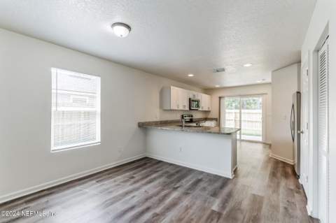 908 W 9th Street, St. Augustine FL - photo 9 of 29