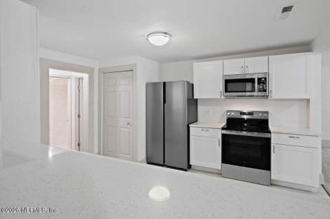 3058 Rosselle Street, Jacksonville FL - photo 15 of 38