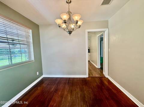 5530 Hyde Grove Avenue, Jacksonville FL - photo 8 of 29