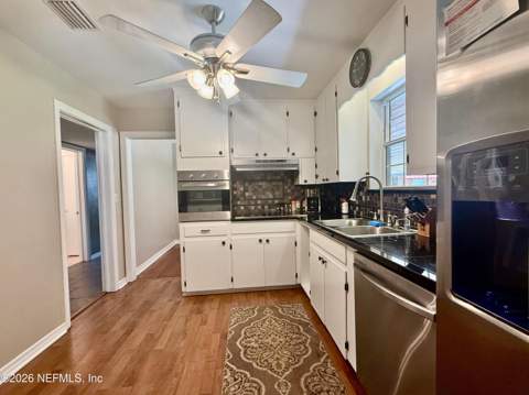 5530 Hyde Grove Avenue, Jacksonville FL - photo 12 of 29