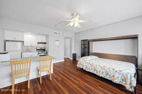 311 W ASHLEY Street #1015, Jacksonville FL - photo 10 of 37