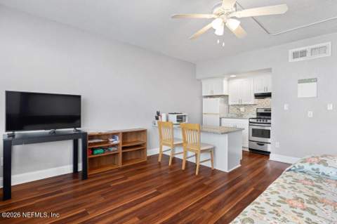 311 W ASHLEY Street #1015, Jacksonville FL - photo 11 of 37