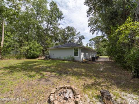 4649 Suray Avenue, Jacksonville FL - photo 7 of 32