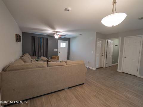 4649 Suray Avenue, Jacksonville FL - photo 7 of 26