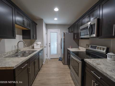 4649 Suray Avenue, Jacksonville FL - photo 9 of 26