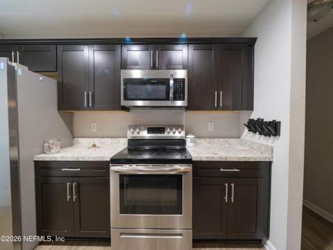 4649 Suray Avenue, Jacksonville FL - photo 11 of 26