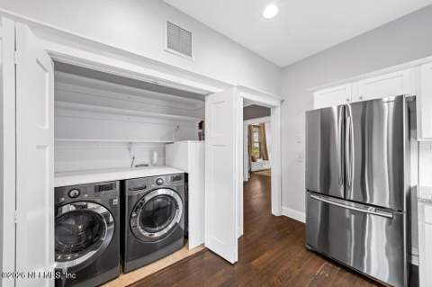 1421 N Market Street, Jacksonville FL - photo 19 of 39