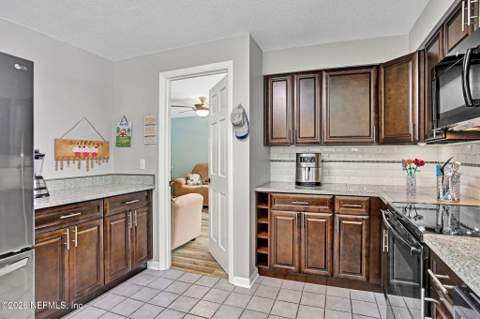 1186 Battle Cove, Jacksonville FL - photo 8 of 23