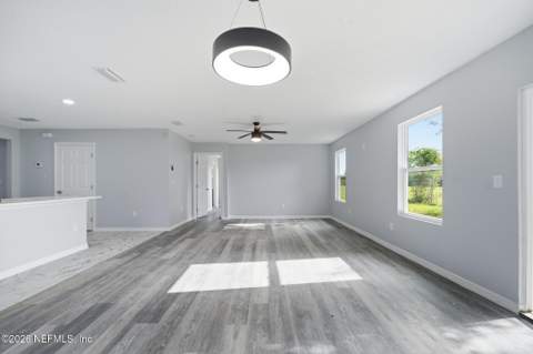4327 Bessie Circle, Jacksonville FL - photo 22 of 39