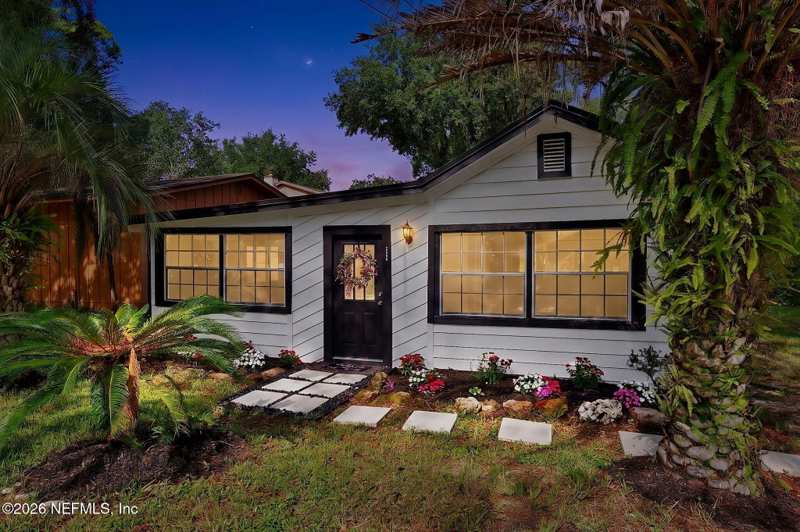 3 bedroom Single Family Residence at 3304 Spring Glen Road, Englewood, Jacksonville — photo 1