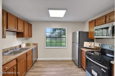 3304 Spring Glen Road, Jacksonville FL - photo 15 of 34