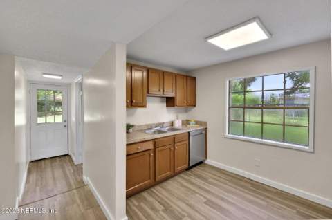 3304 Spring Glen Road, Jacksonville FL - photo 14 of 34