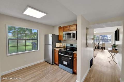 3304 Spring Glen Road, Jacksonville FL - photo 13 of 34