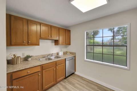 3304 Spring Glen Road, Jacksonville FL - photo 16 of 34