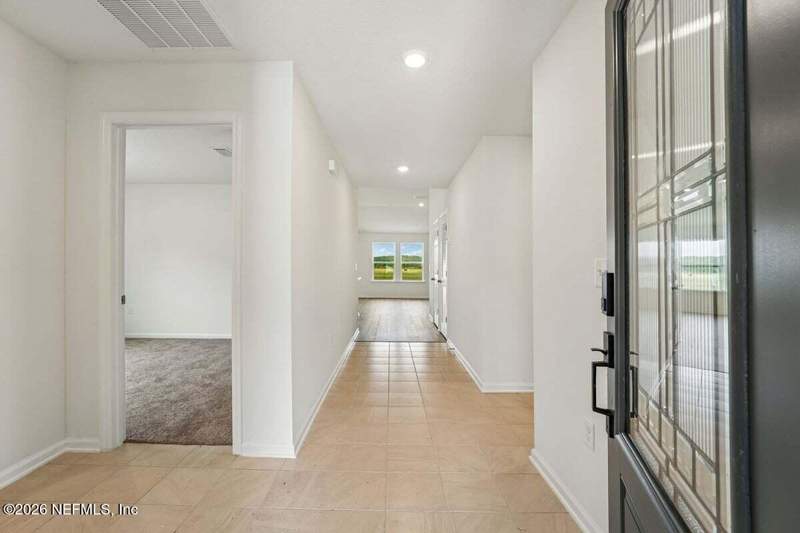 4 bedroom Single Family Residence at 8171 Hawkes Meadow Drive, Hawkes Meadow, Jacksonville — photo 4