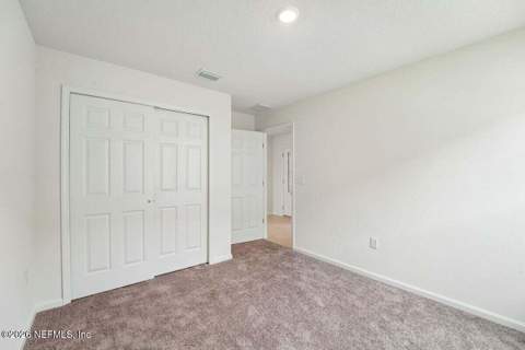 8171 Hawkes Meadow Drive, Jacksonville FL - photo 17 of 26