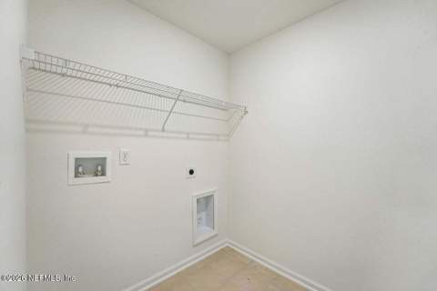 8171 Hawkes Meadow Drive, Jacksonville FL - photo 20 of 26