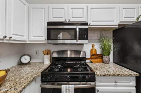 13810 Sutton Park Drive #425, Jacksonville FL - photo 12 of 41