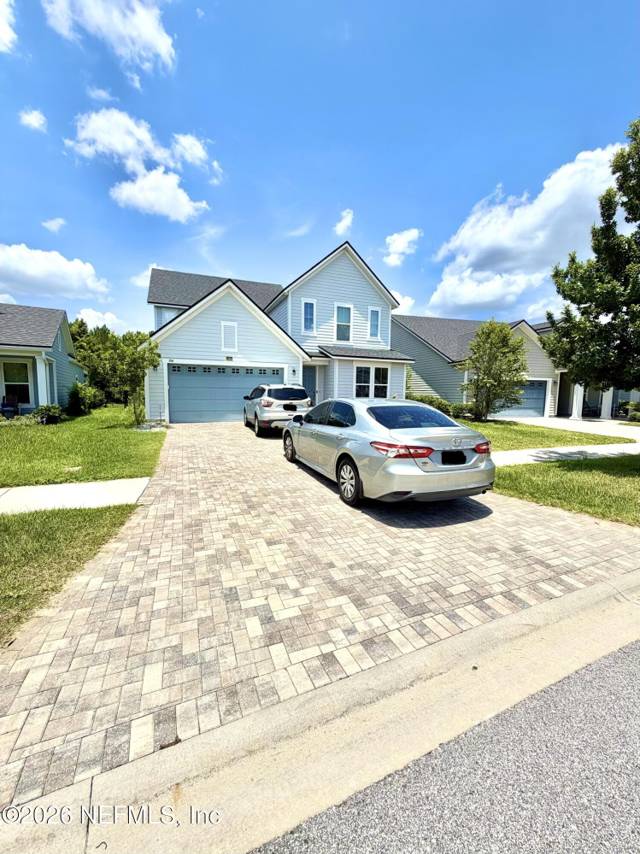 206 LOMBARD Way