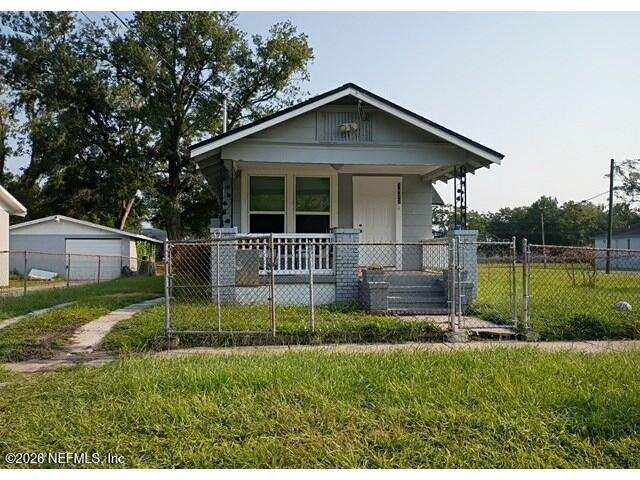2 bedroom Single Family Residence at 1877 W 4th Street, College Park, Jacksonville — photo 1