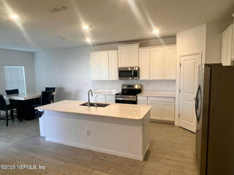 4 bedroom Single Family Residence at 9574 Giada Drive, Saddle Oaks, Jacksonville — photo 2